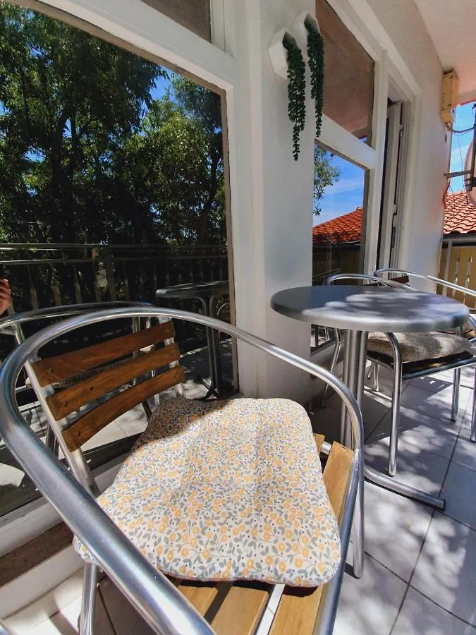 Apartment Apartmani Starigrad Paklenica - Danijel