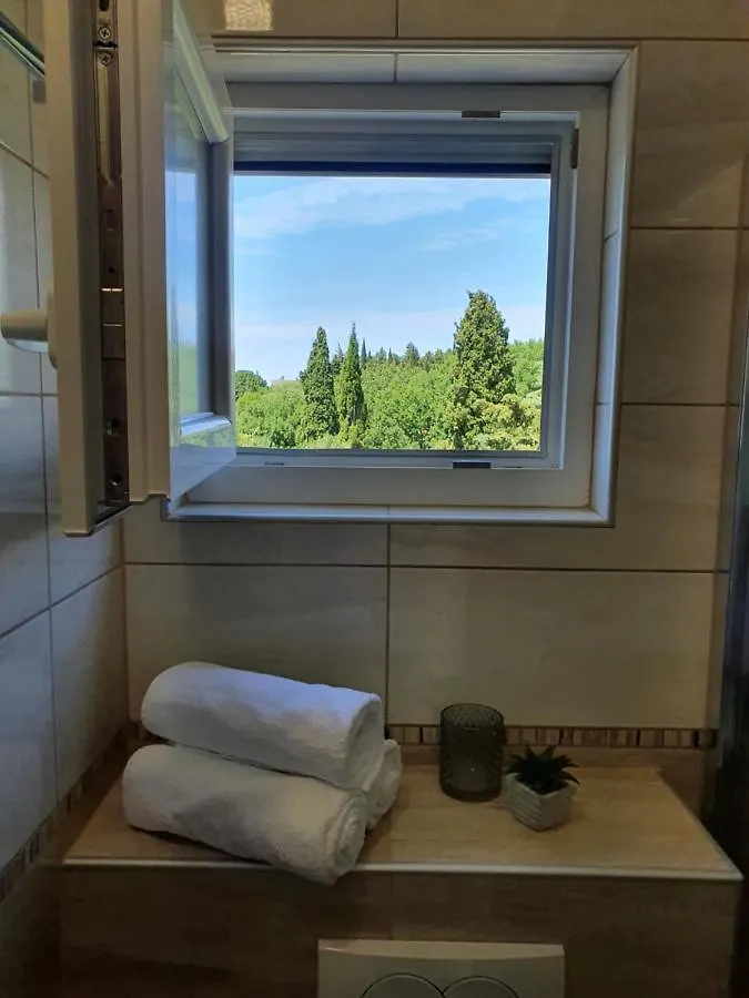 Apartmani Starigrad Paklenica - Danijel 0*,  Kroatien