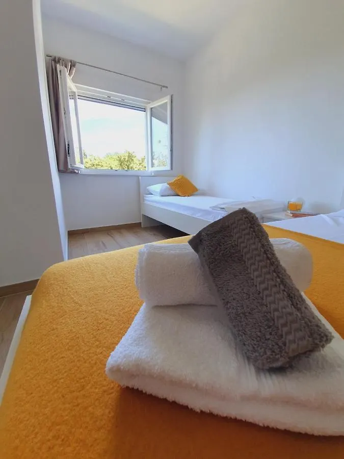 Apartmani Starigrad Paklenica - Danijel Kroatien