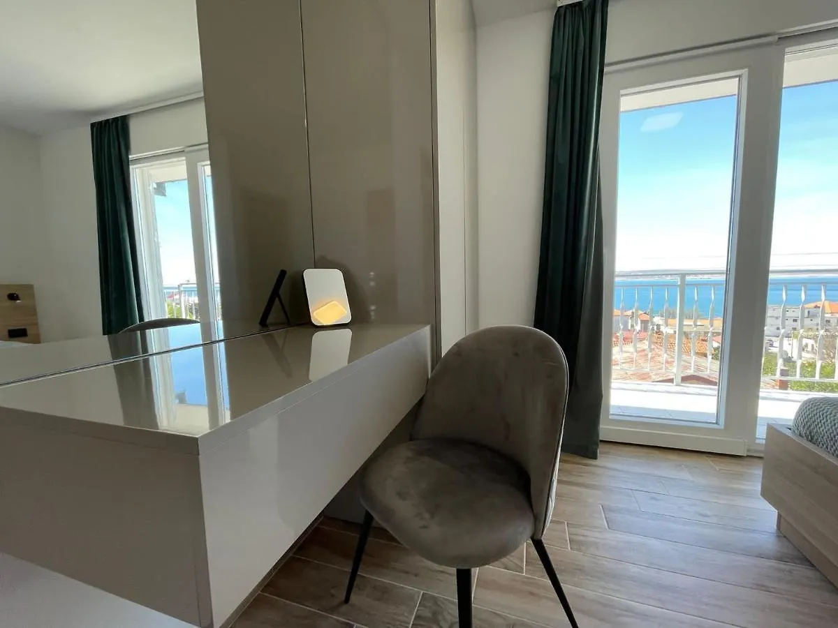 Apartmani Starigrad Paklenica - Danijel 0*,