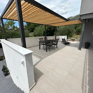  Apartment Starigrad Paklenica-Josipa Apartmani